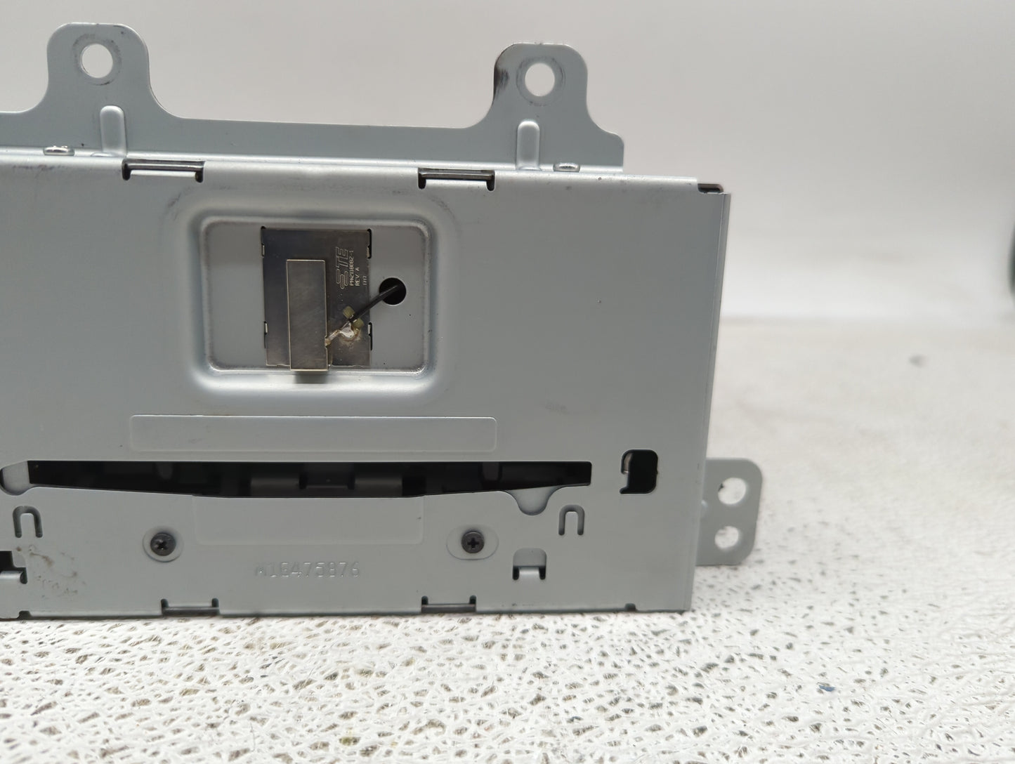 2018-2019 Buick Cascada Radio AM FM Cd Player Receiver Replacement P/N:84172897 Fits Fits 2018 2019 OEM Used Auto Parts - Oe