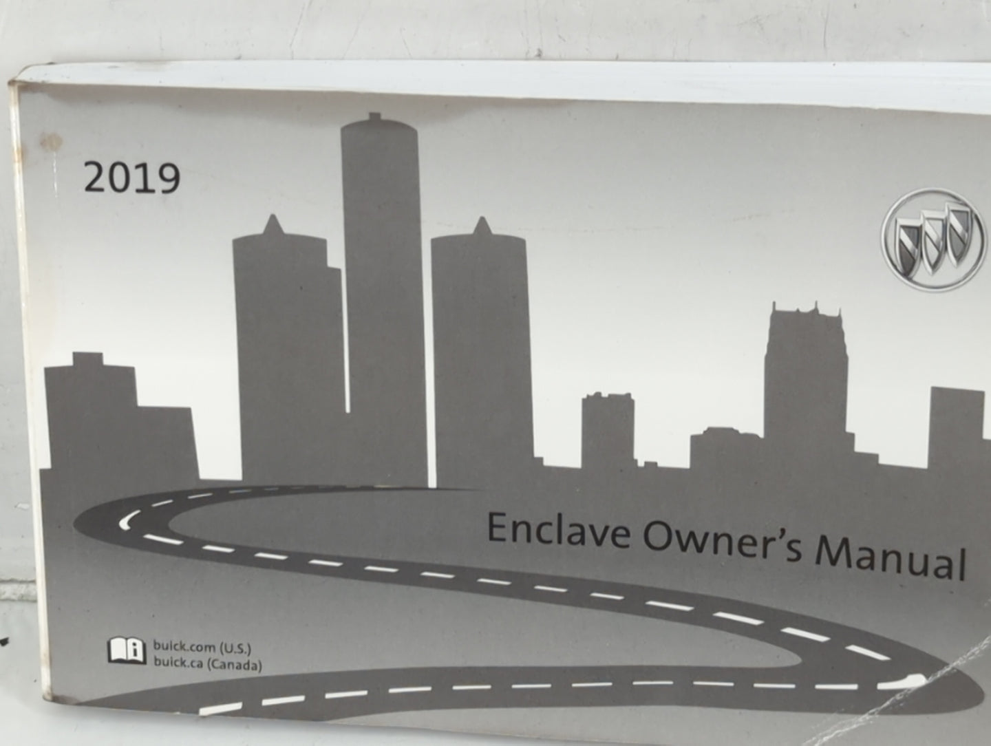 2019 Buick Enclave Owners Manual Book Guide P/N:84149412 OEM Used Auto Parts - Oemusedautoparts1.com