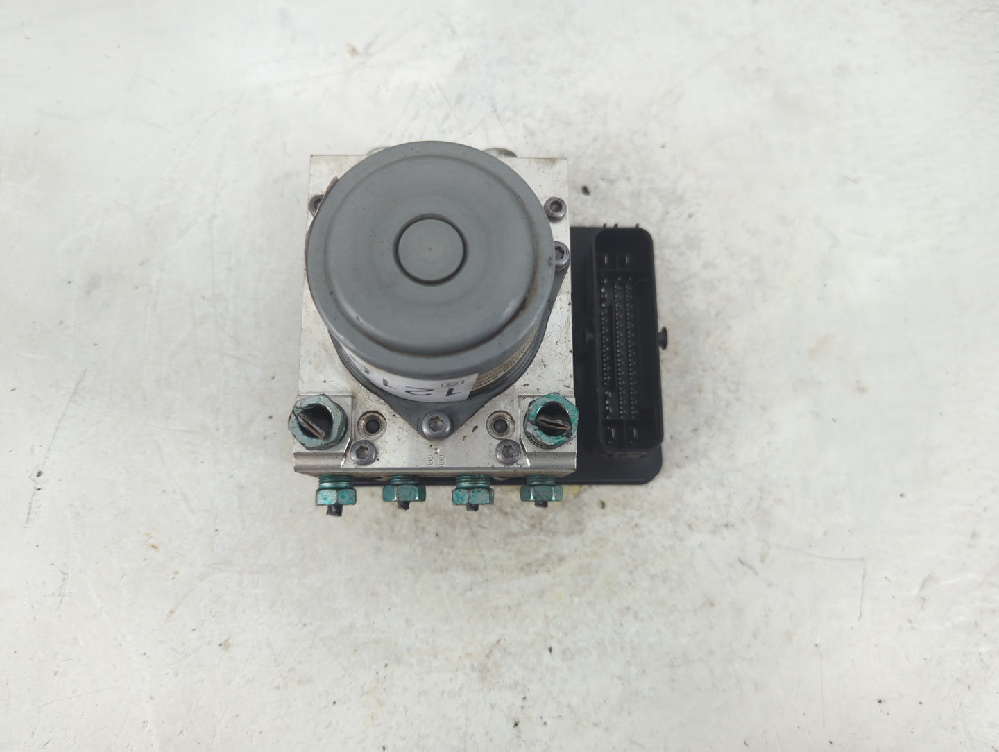 2019-2020 Buick Enclave ABS Pump Control Module Replacement P/N:8450 3309 Fits Fits 2019 2020 2021 2022 OEM Used Auto Parts 