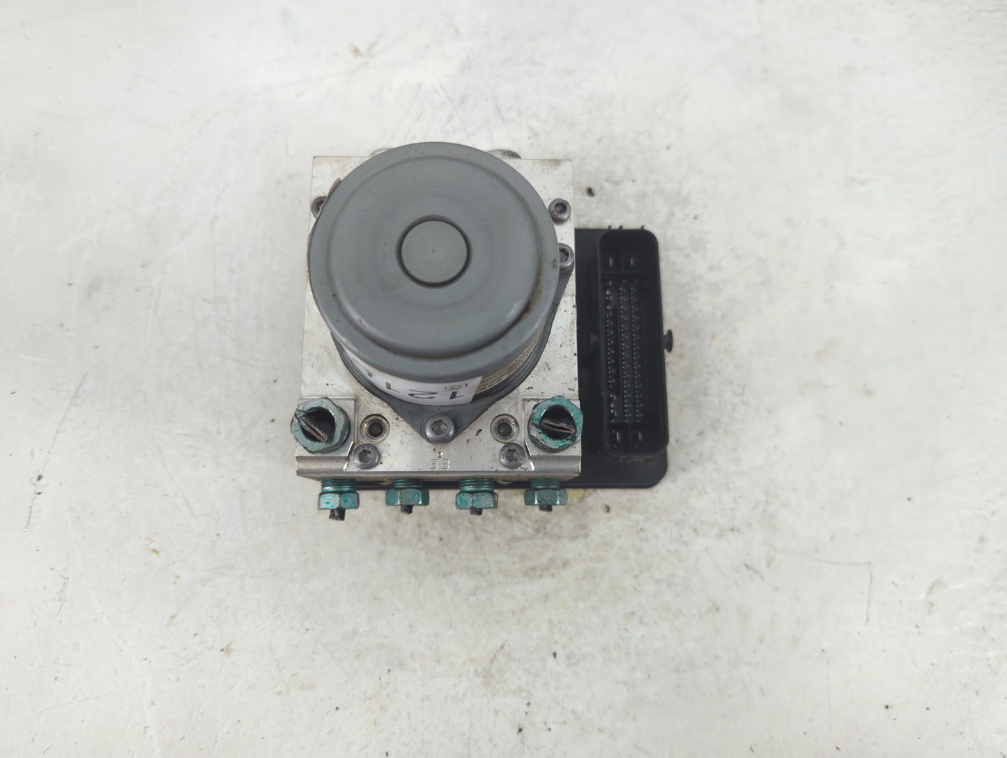 2019-2020 Buick Enclave ABS Pump Control Module Replacement P/N:8450 3309 Fits Fits 2019 2020 2021 2022 OEM Used Auto Parts 