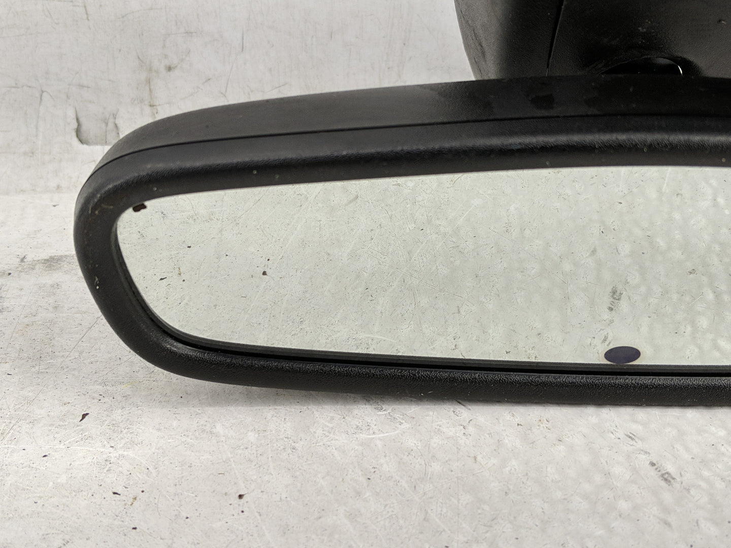 2018-2020 Buick Enclave Interior Rear View Mirror Replacement OEM P/N:13581081 Fits OEM Used Auto Parts - Oemusedautoparts1.