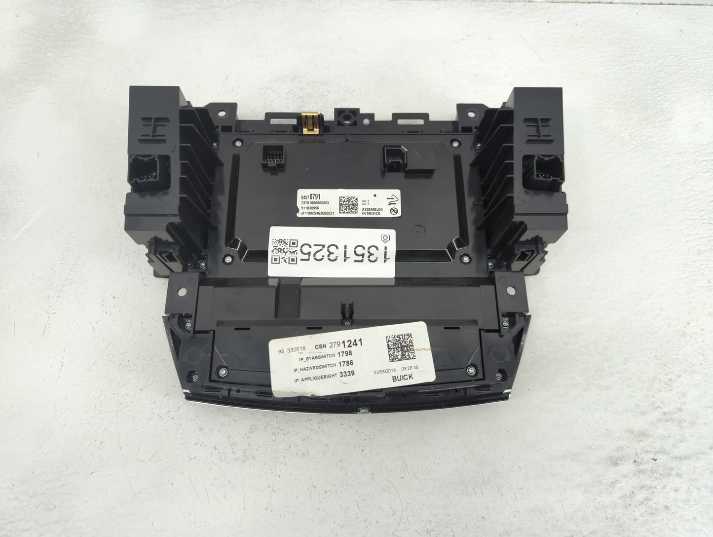 2018-2019 Buick Enclave Radio Control Panel - Oemusedautoparts1.com