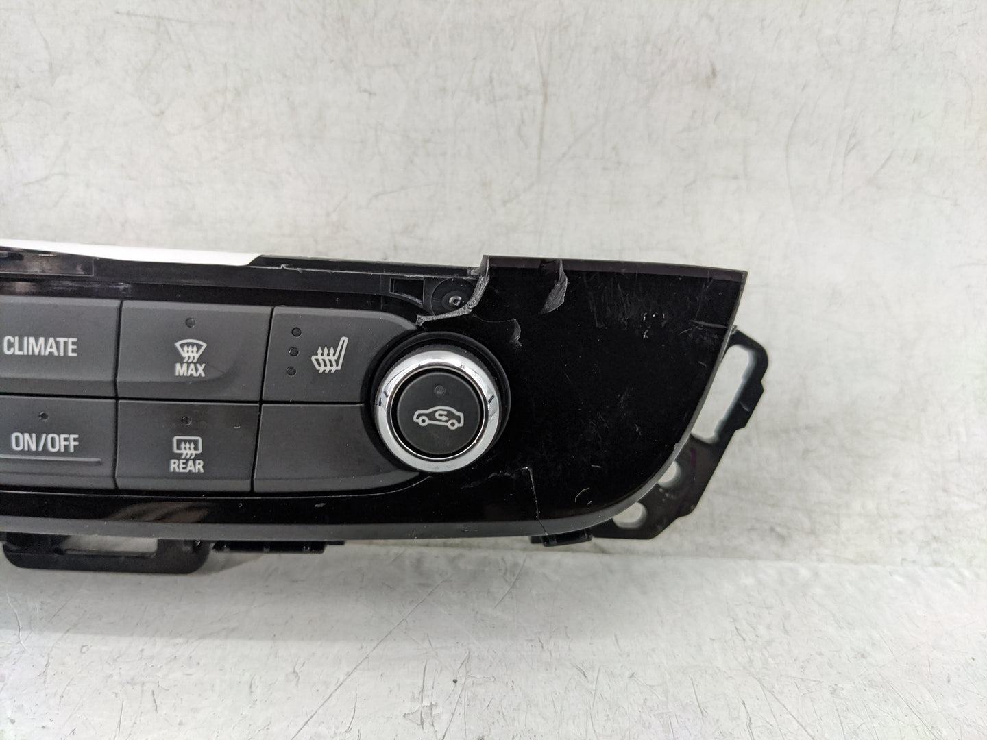 2018-2020 Buick Enclave Climate Control Module Temperature AC/Heater Replacement P/N:811030956 84497455 Fits Fits 2018 2019 