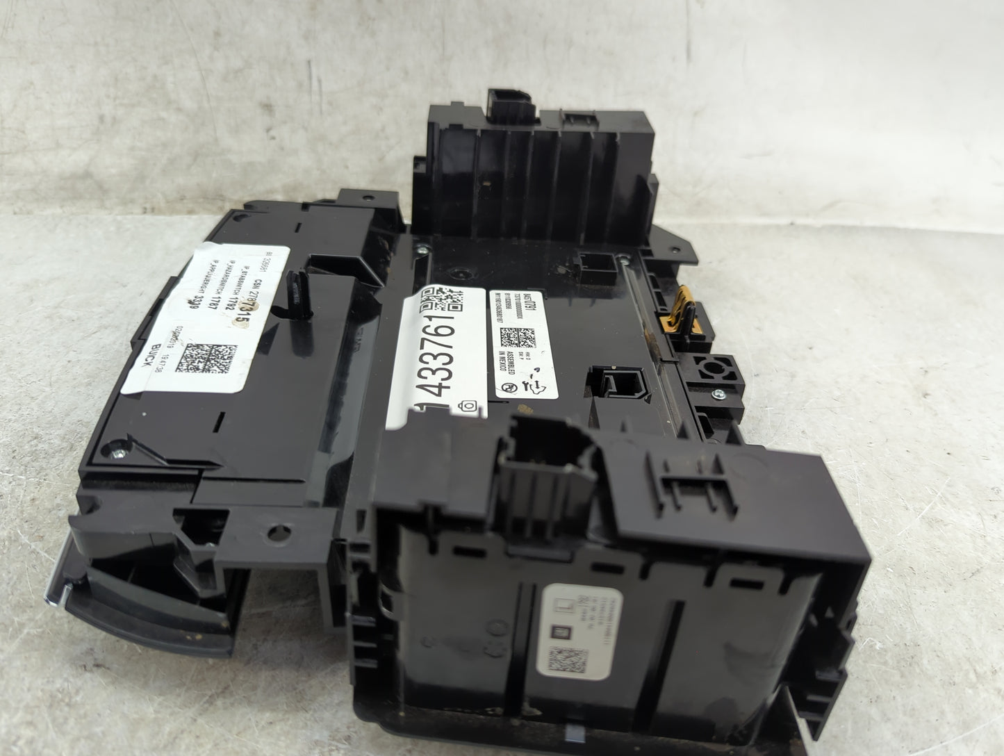 2018-2019 Buick Enclave Radio AM FM Cd Player Receiver Replacement P/N:84570791 Fits Fits 2018 2019 OEM Used Auto Parts - Oe