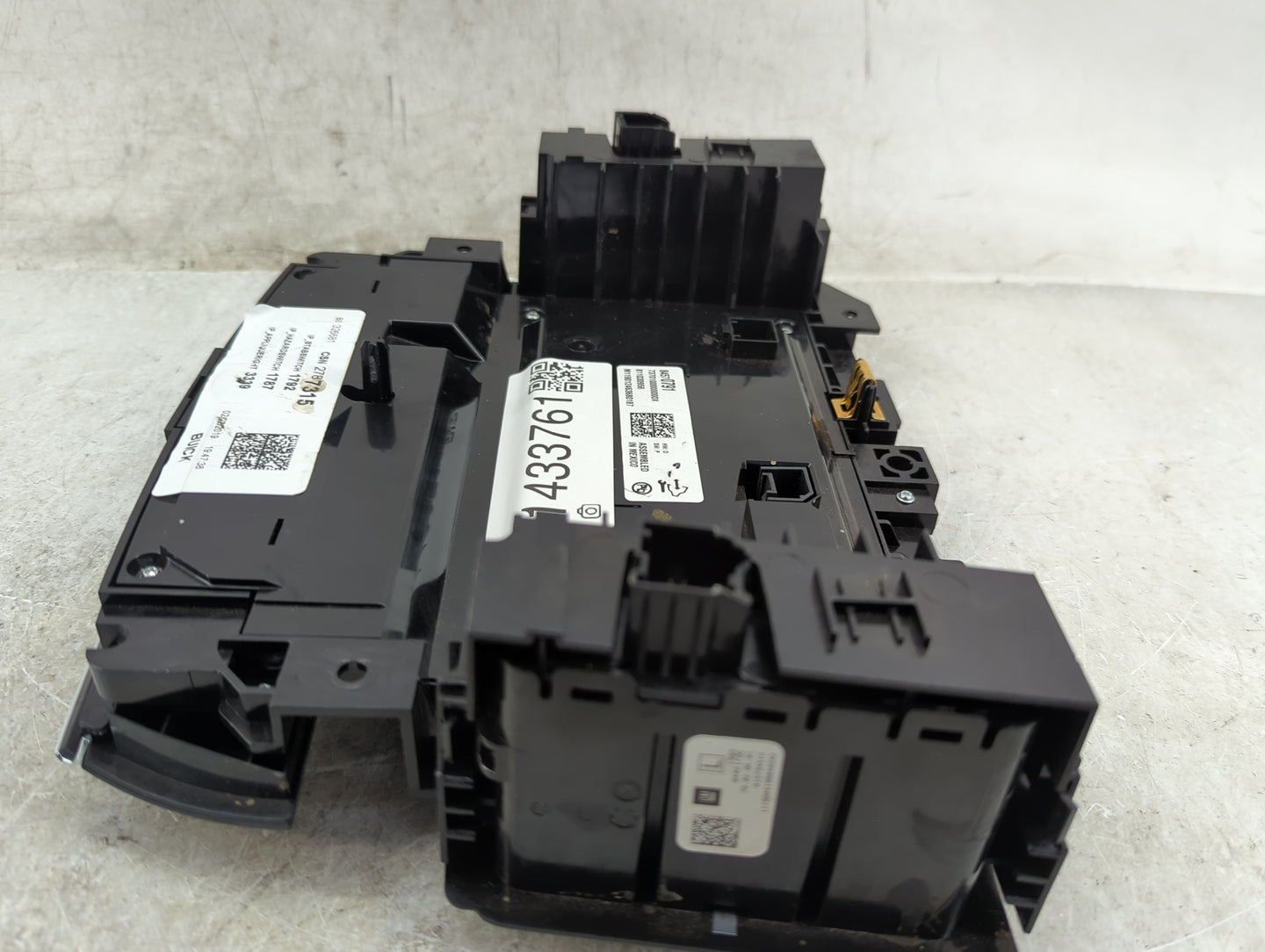 2018-2019 Buick Enclave Radio AM FM Cd Player Receiver Replacement P/N:84570791 Fits Fits 2018 2019 OEM Used Auto Parts - Oe