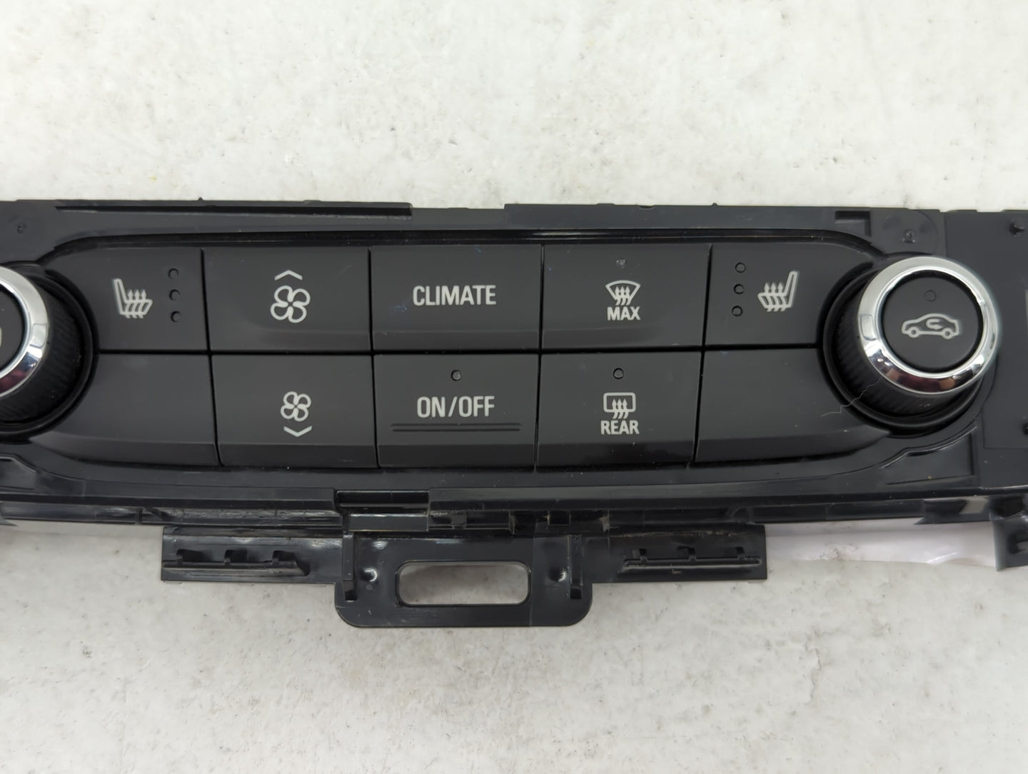 2018-2020 Buick Enclave Climate Control Module Temperature AC/Heater Replacement P/N:84497455 7370200000000X Fits OEM Used A
