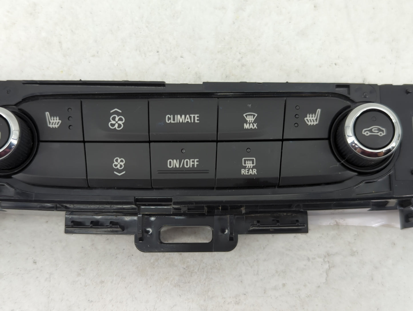 2018-2020 Buick Enclave Climate Control Module Temperature AC/Heater Replacement P/N:84497455 7370200000000X Fits OEM Used A