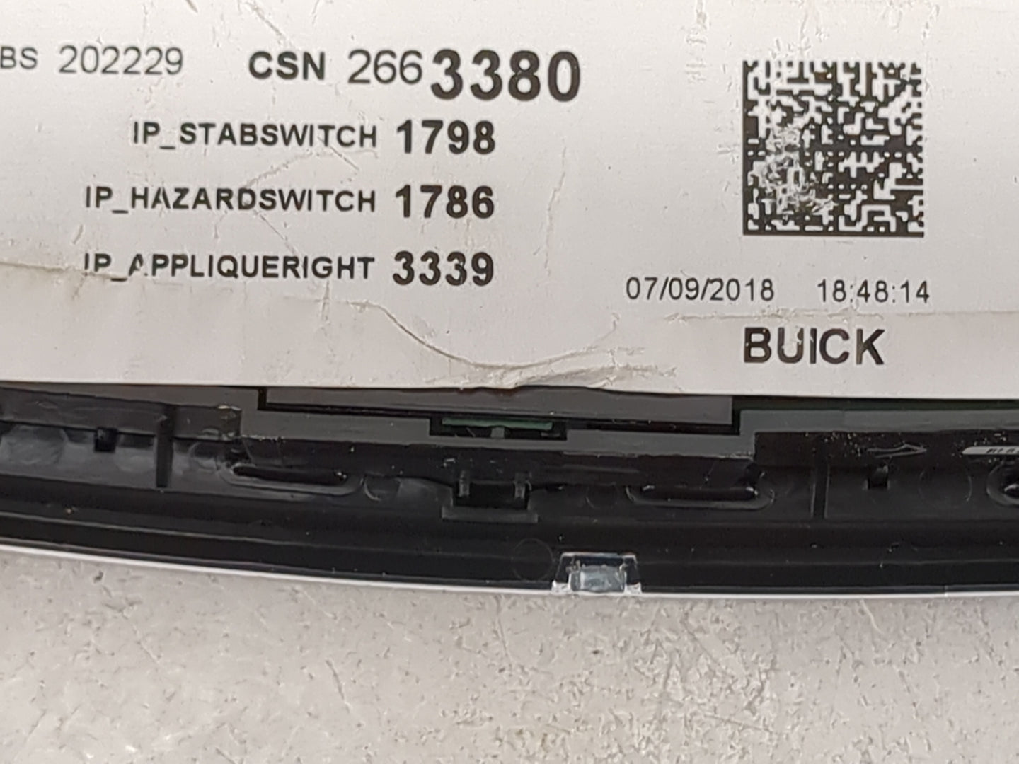 2018-2019 Buick Enclave Radio Control Panel 1483886 - Oemusedautoparts1.com
