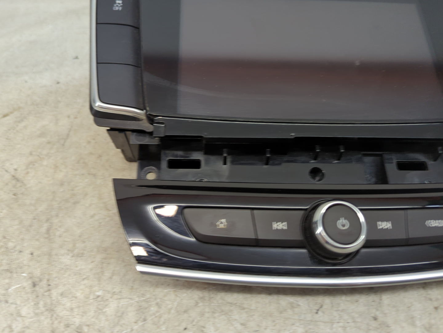 2018-2019 Buick Enclave Radio AM FM Cd Player Receiver Replacement P/N:84570791 13245547, 13268528 Fits Fits 2018 2019 OEM U
