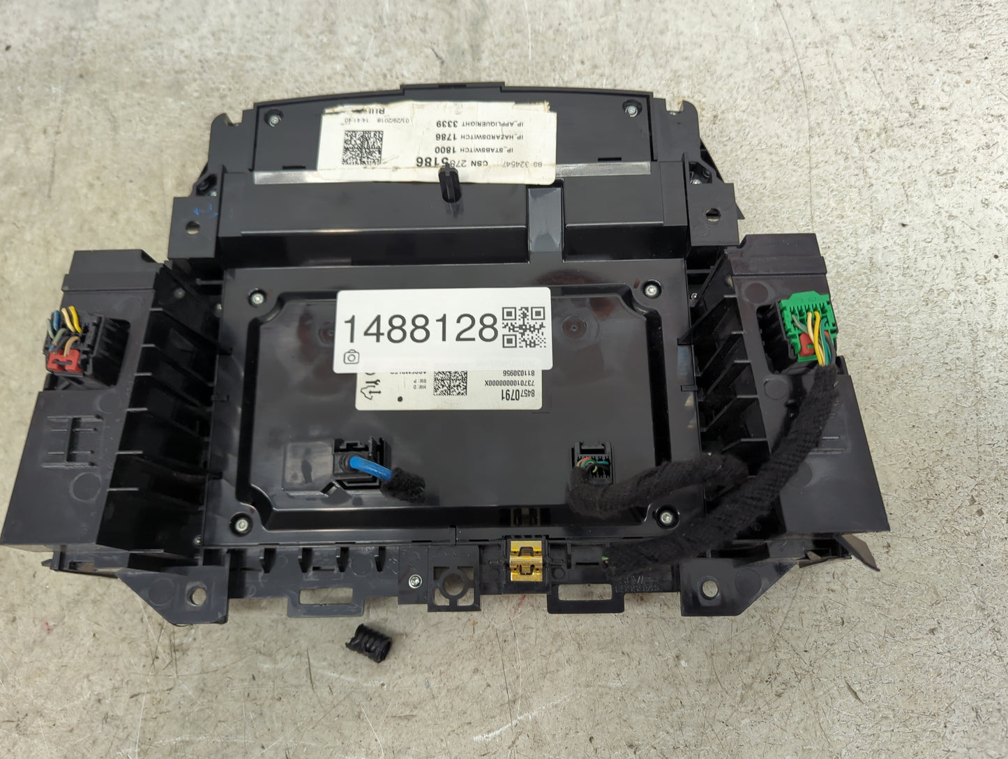 2018-2019 Buick Enclave Radio AM FM Cd Player Receiver Replacement P/N:84570791 13245547, 13268528 Fits Fits 2018 2019 OEM U