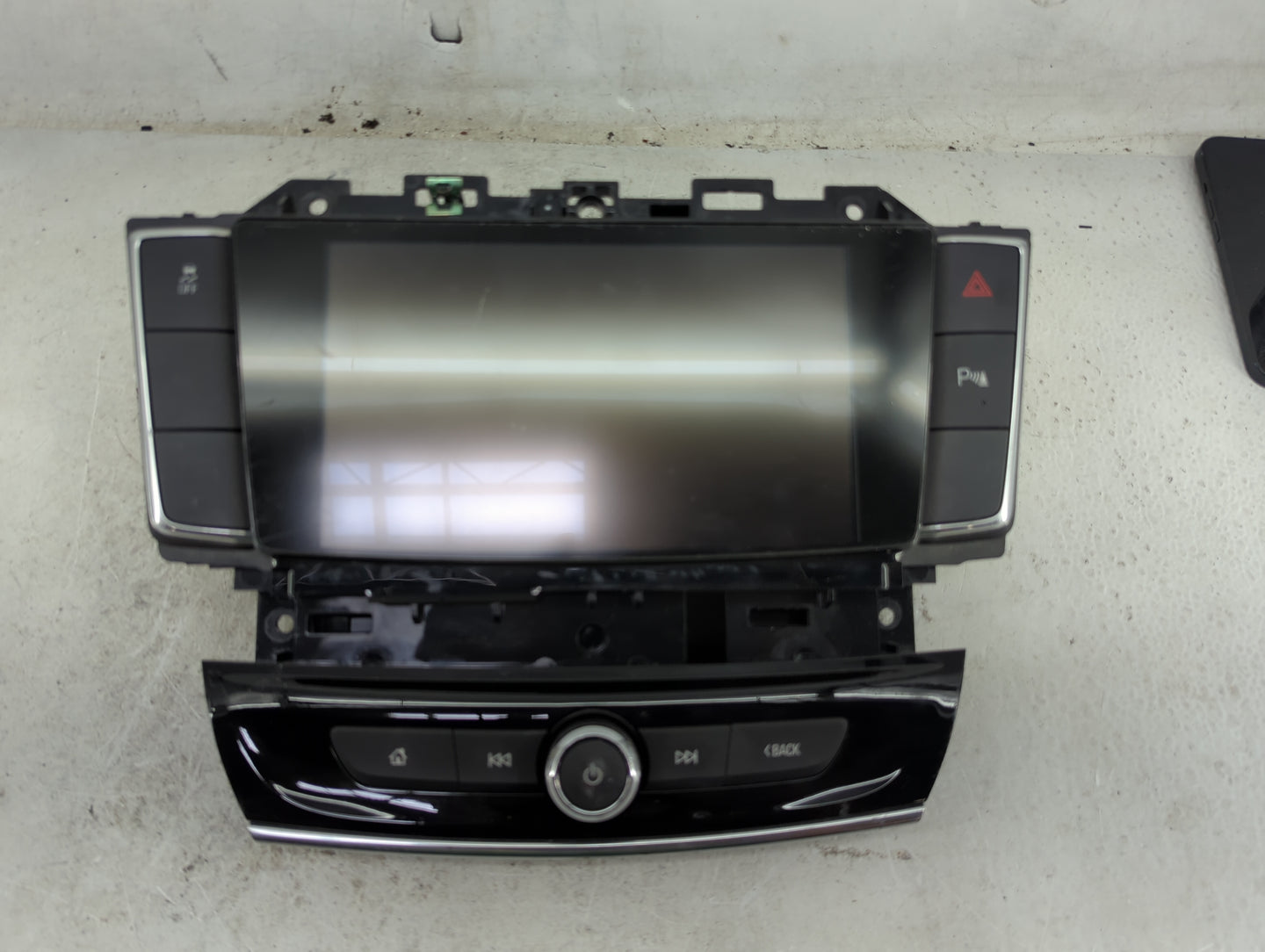 2018-2019 Buick Enclave Radio AM FM Cd Player Receiver Replacement P/N:84570791 7370100000000X, 811030956 Fits Fits 2018 201