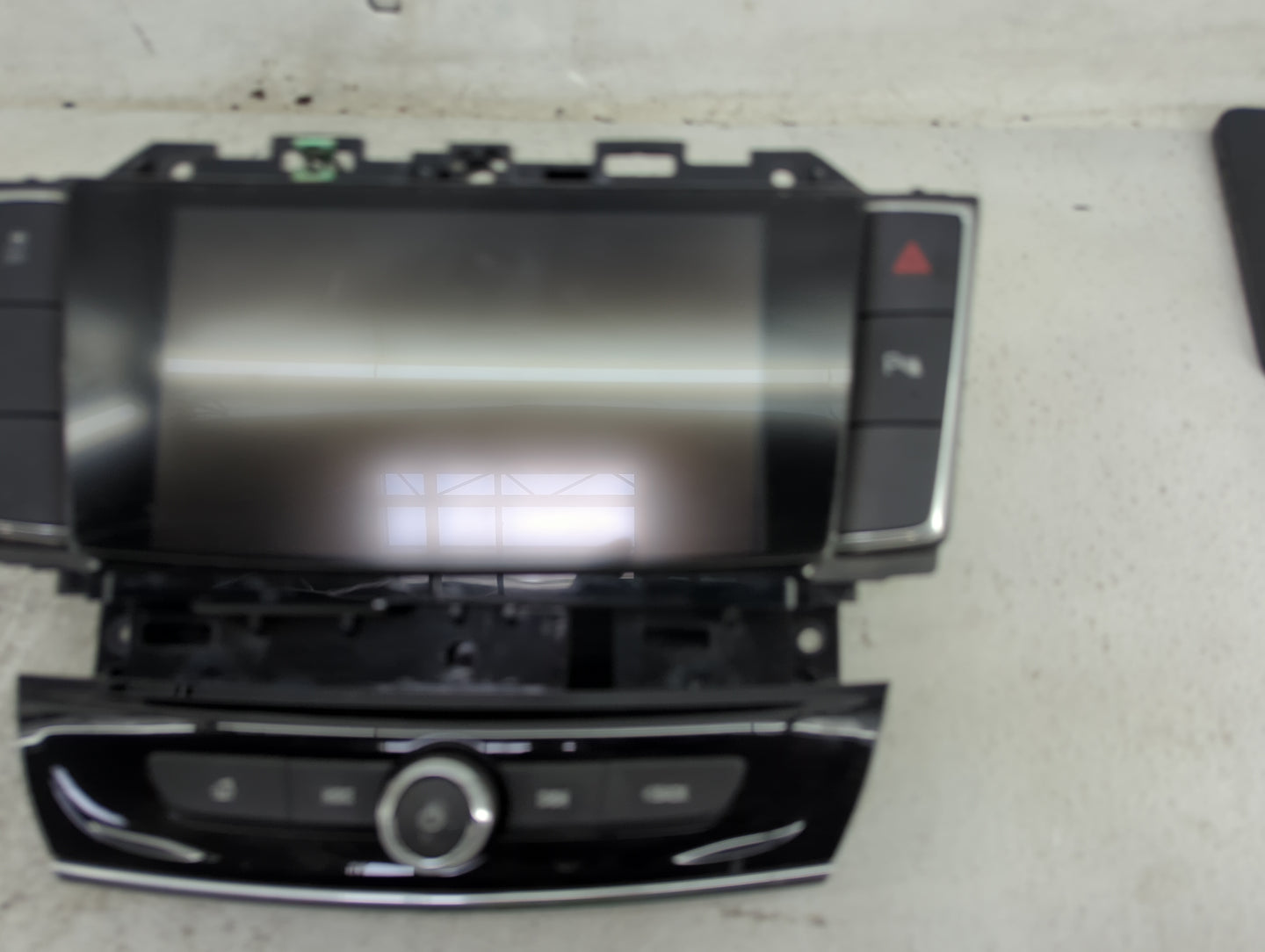 2018-2019 Buick Enclave Radio AM FM Cd Player Receiver Replacement P/N:84570791 7370100000000X, 811030956 Fits Fits 2018 201