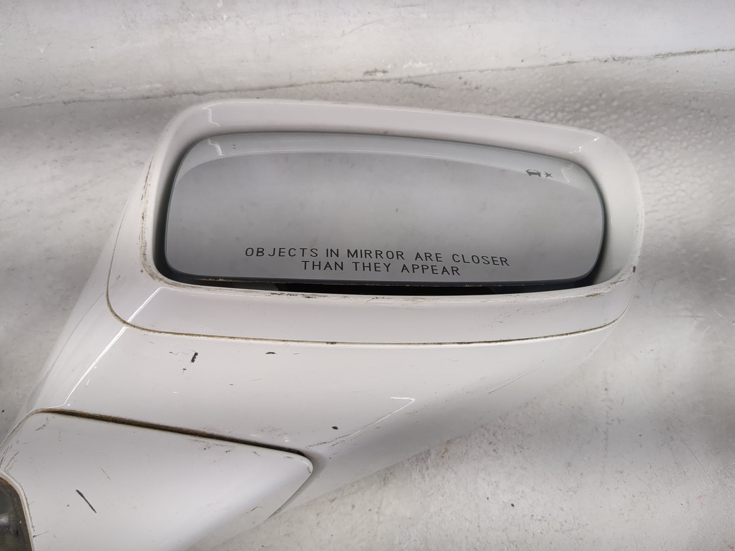 2018-2019 Buick Enclave Passenger Right Side View Manual Door Mirror - Oemusedautoparts1.com