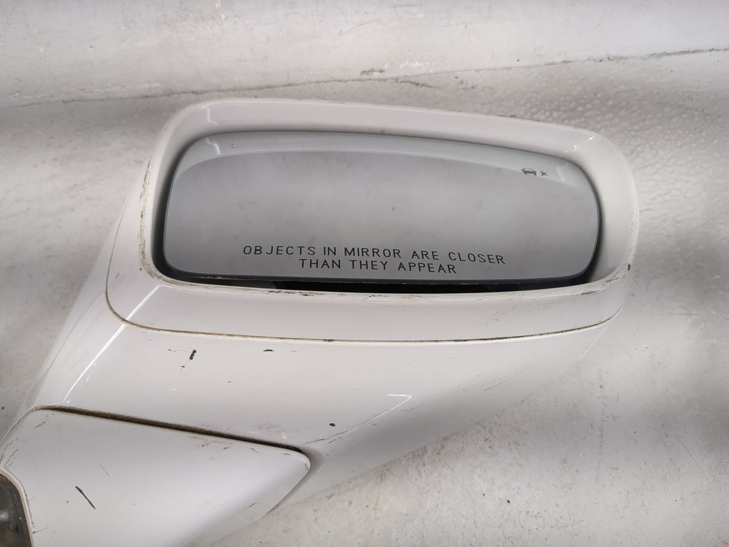 2018-2019 Buick Enclave Passenger Right Side View Manual Door Mirror - Oemusedautoparts1.com