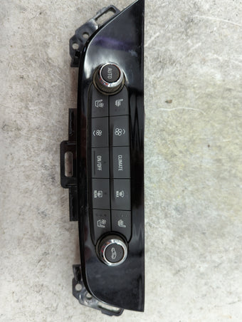 compare product 2018-2020 Buick Enclave Climate Control Module Temperature AC/Heater Replacement P/N:84320469 7370200000000X Fits OEM Used Auto Parts