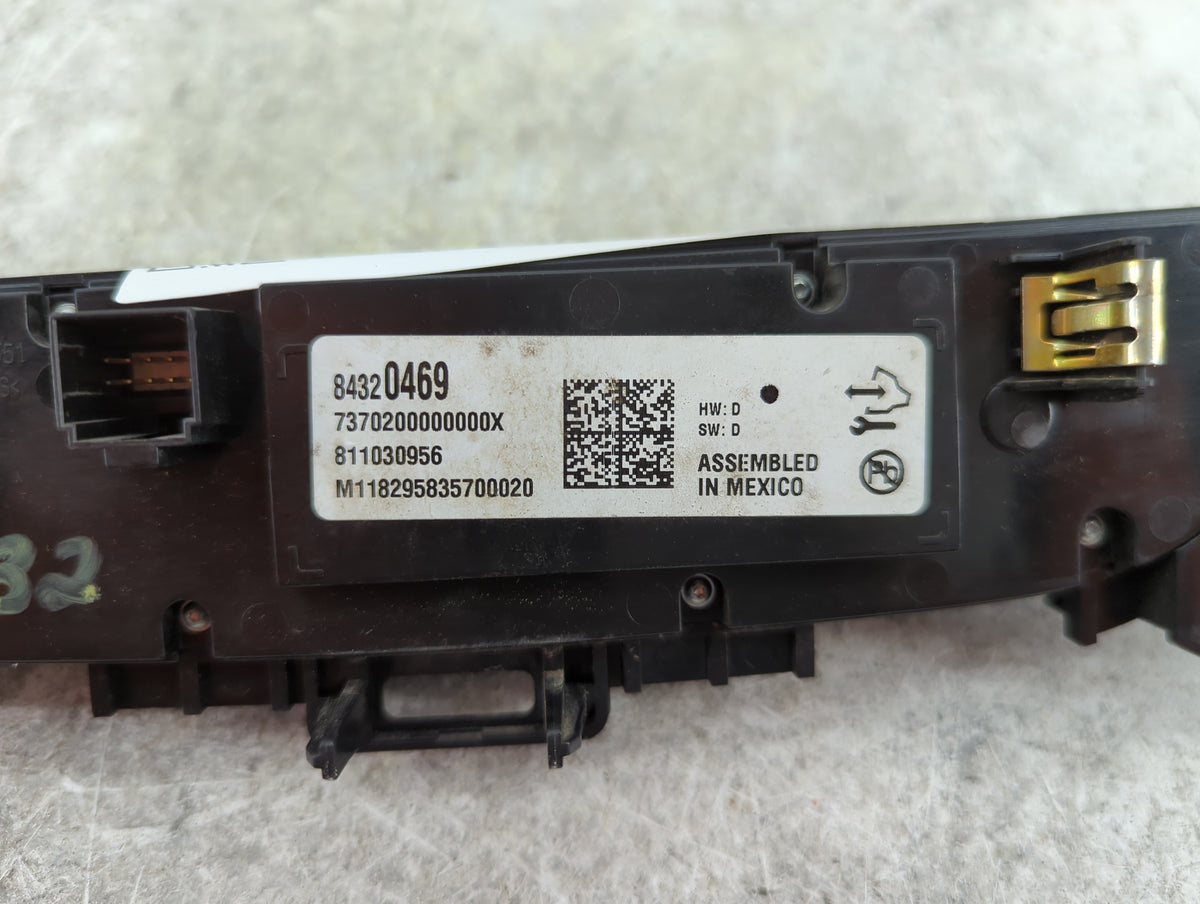2018-2020 Buick Enclave Climate Control Module Temperature AC/Heater Replacement P/N:84320469 7370200000000X Fits OEM Used A