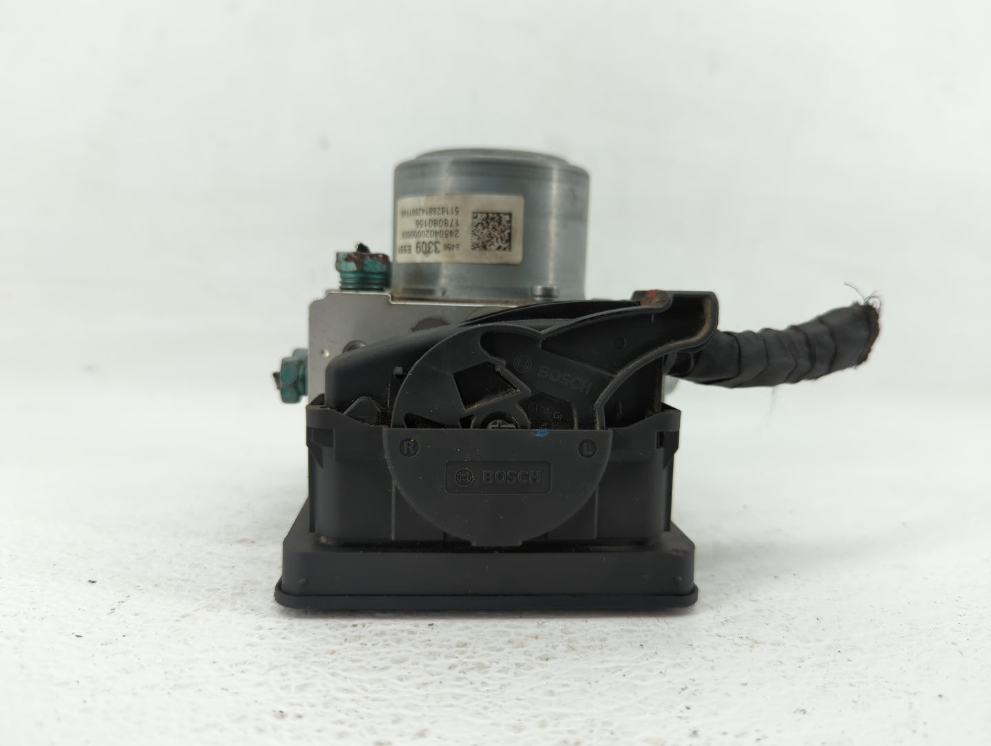 2019-2020 Buick Enclave ABS Pump Control Module Replacement P/N:84503309 84502698, 84738978 Fits Fits 2019 2020 2021 2022 OE