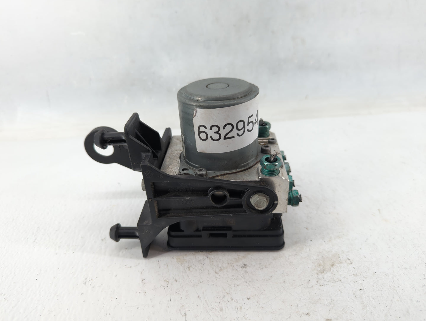 2019 Buick Enclave ABS Pump Control Module Replacement P/N:84503310 84502698 Fits Fits 2020 2021 2022 OEM Used Auto Parts - 