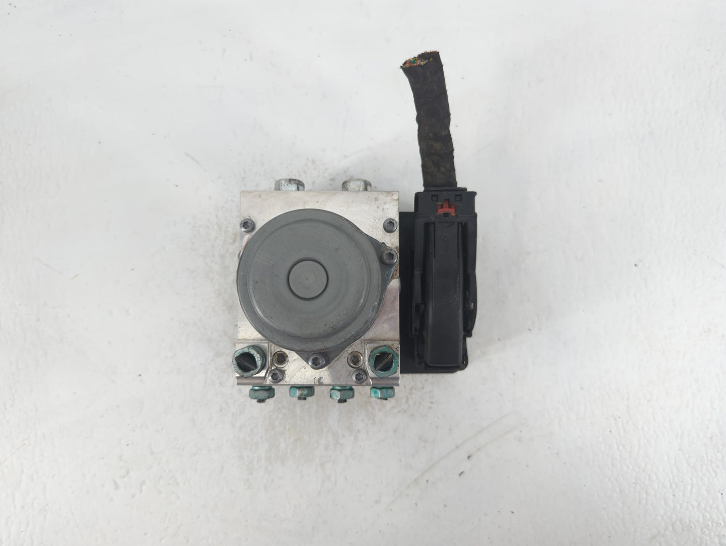 2019-2020 Buick Enclave ABS Pump Control Module Replacement P/N:84503309 Fits Fits 2019 2020 2021 2022 OEM Used Auto Parts -