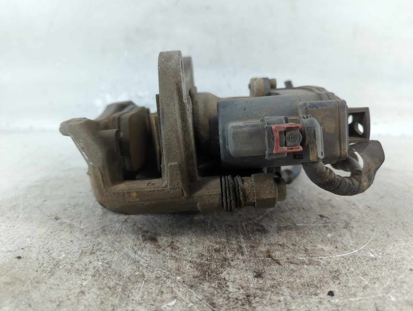 2018-2020 Buick Enclave Front Passenger Right Brake Caliper - Oemusedautoparts1.com