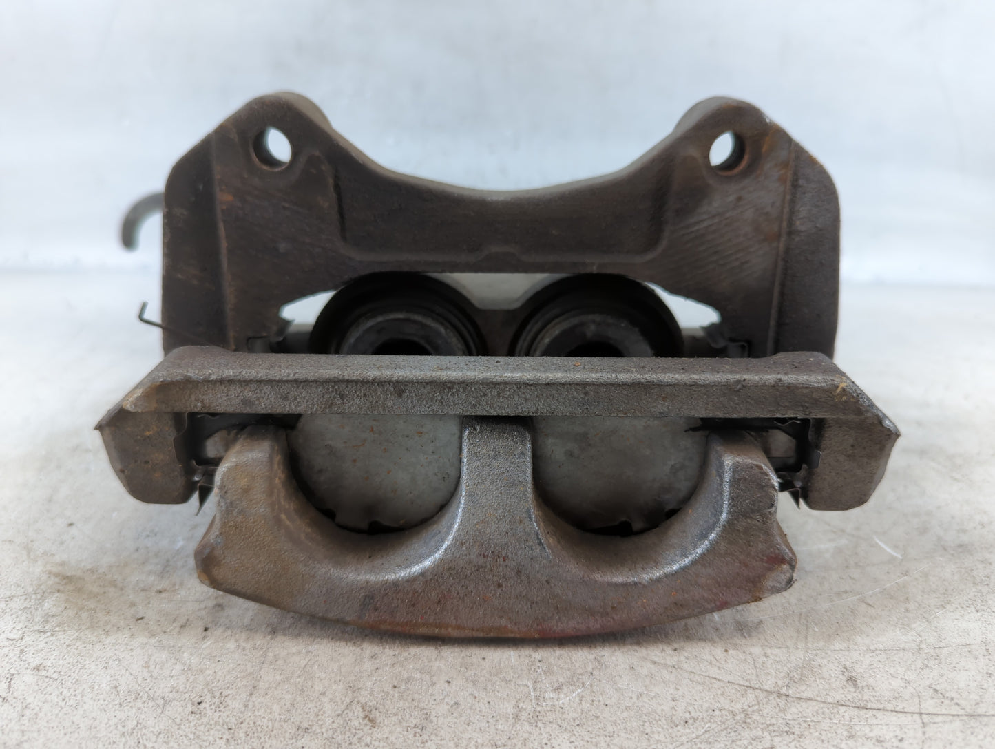 2018-2020 Buick Enclave Front Passenger Right Brake Caliper - Oemusedautoparts1.com