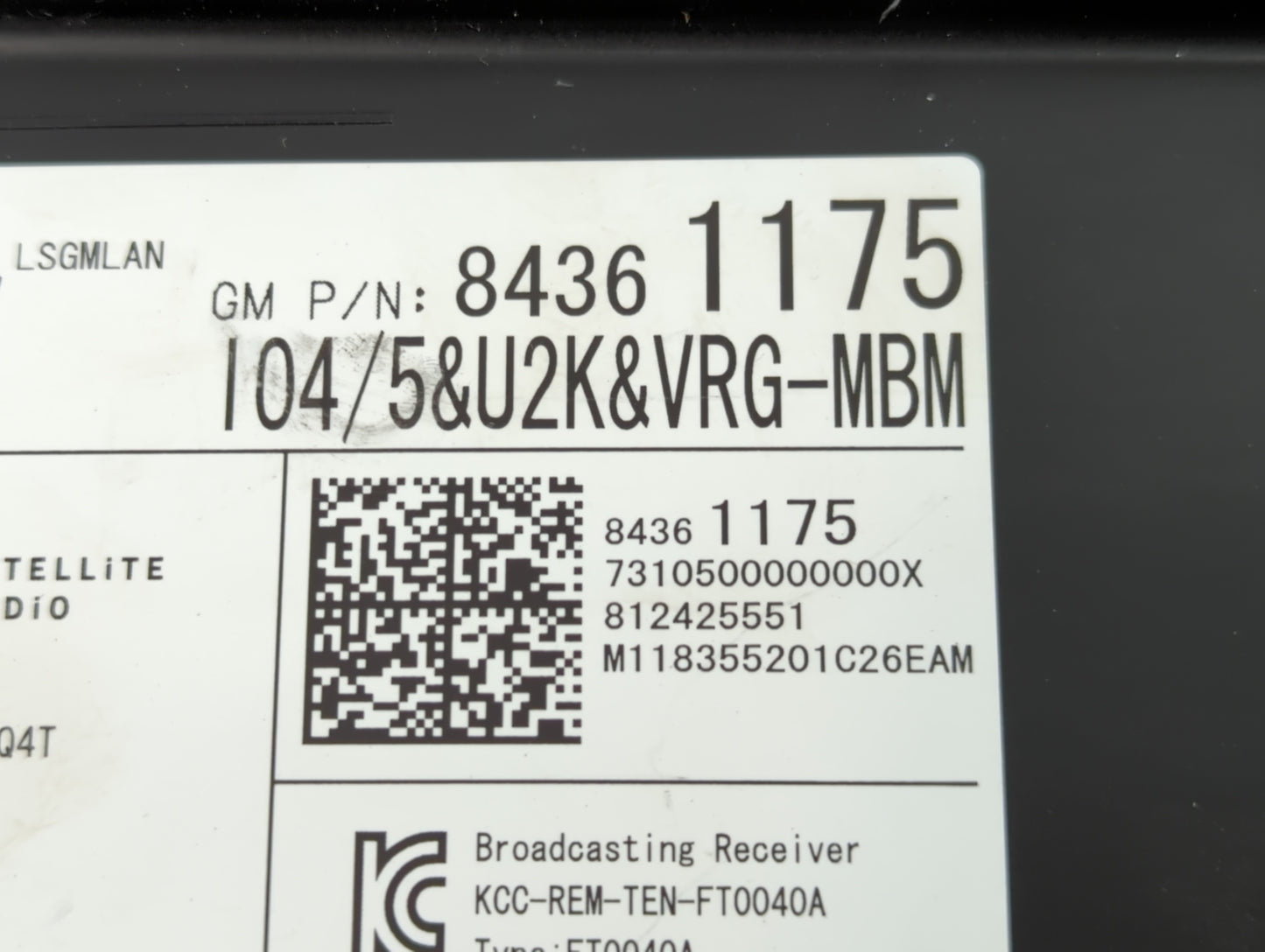2019 Buick Enclave Radio AM FM Cd Player Receiver Replacement P/N:84361175 Fits OEM Used Auto Parts - Oemusedautoparts1.com