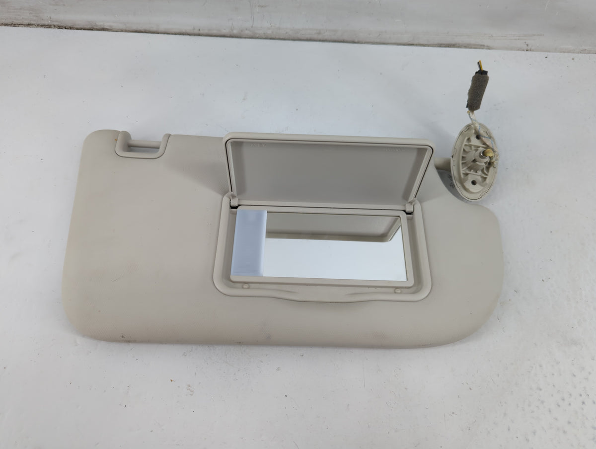 2019 Buick Encore Sun Visor Shade Replacement Passenger Right Mirror Fits Fits 2013 2014 2015 2016 2017 2018 OEM Used Auto P