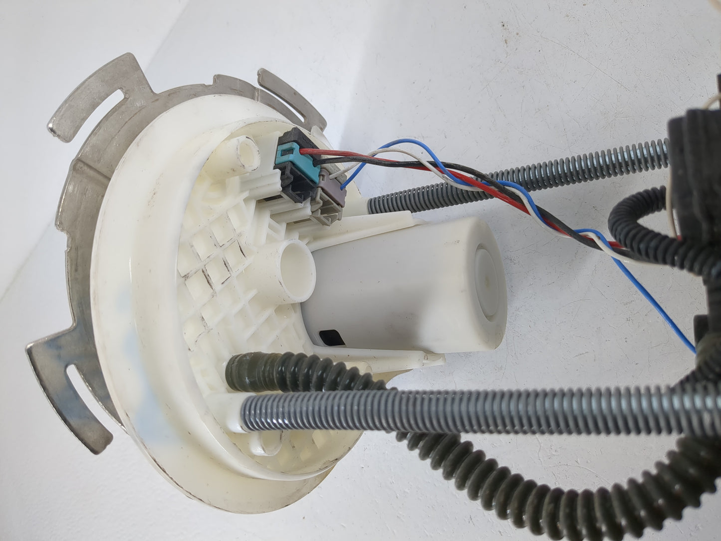 2013-2021 Buick Encore Electrical Gas Fuel Pump Assembly - Oemusedautoparts1.com
