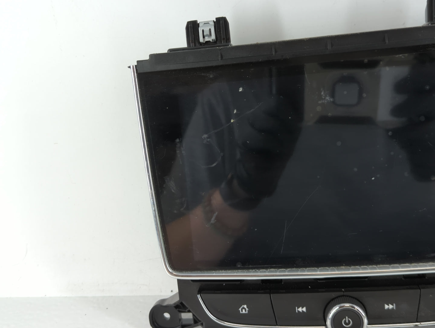 2017-2021 Buick Encore Radio AM FM Cd Player Receiver Replacement P/N:42688395 Fits Fits 2017 2018 2019 2020 2021 OEM Used A