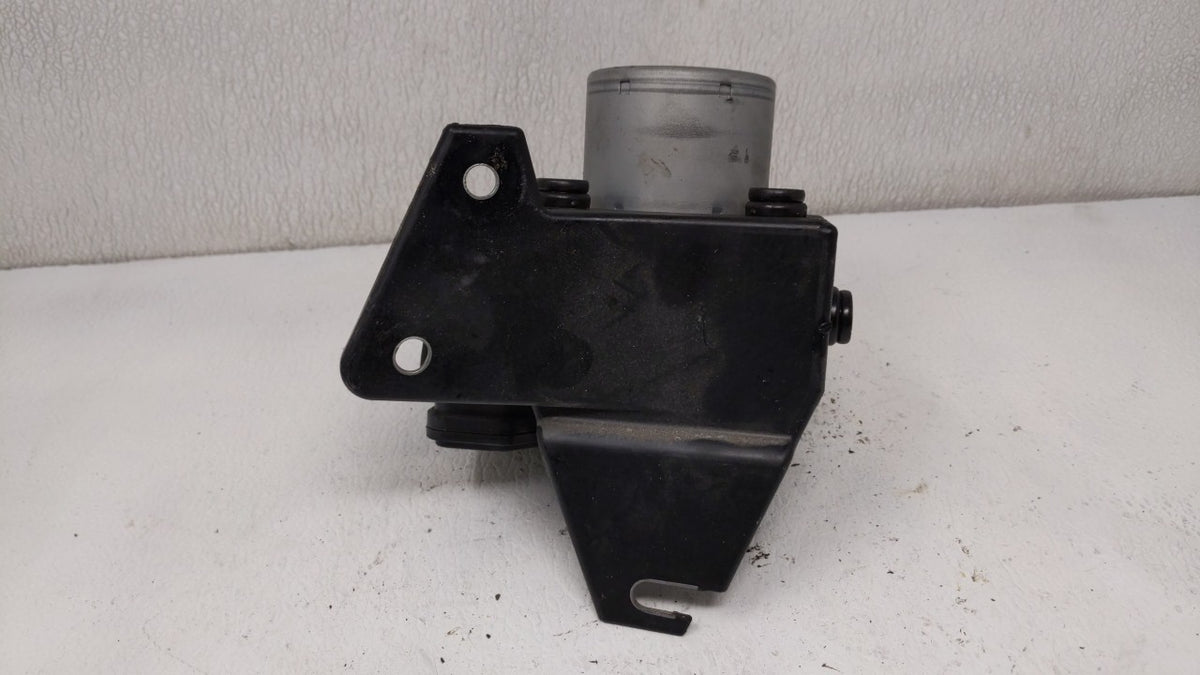 2017-2021 Buick Encore Anti-Lock Brake ABS Pump Module Actuator OEM P/N:42643519 Fits Fits 2017 2018 2019 2020 2021 OEM Used
