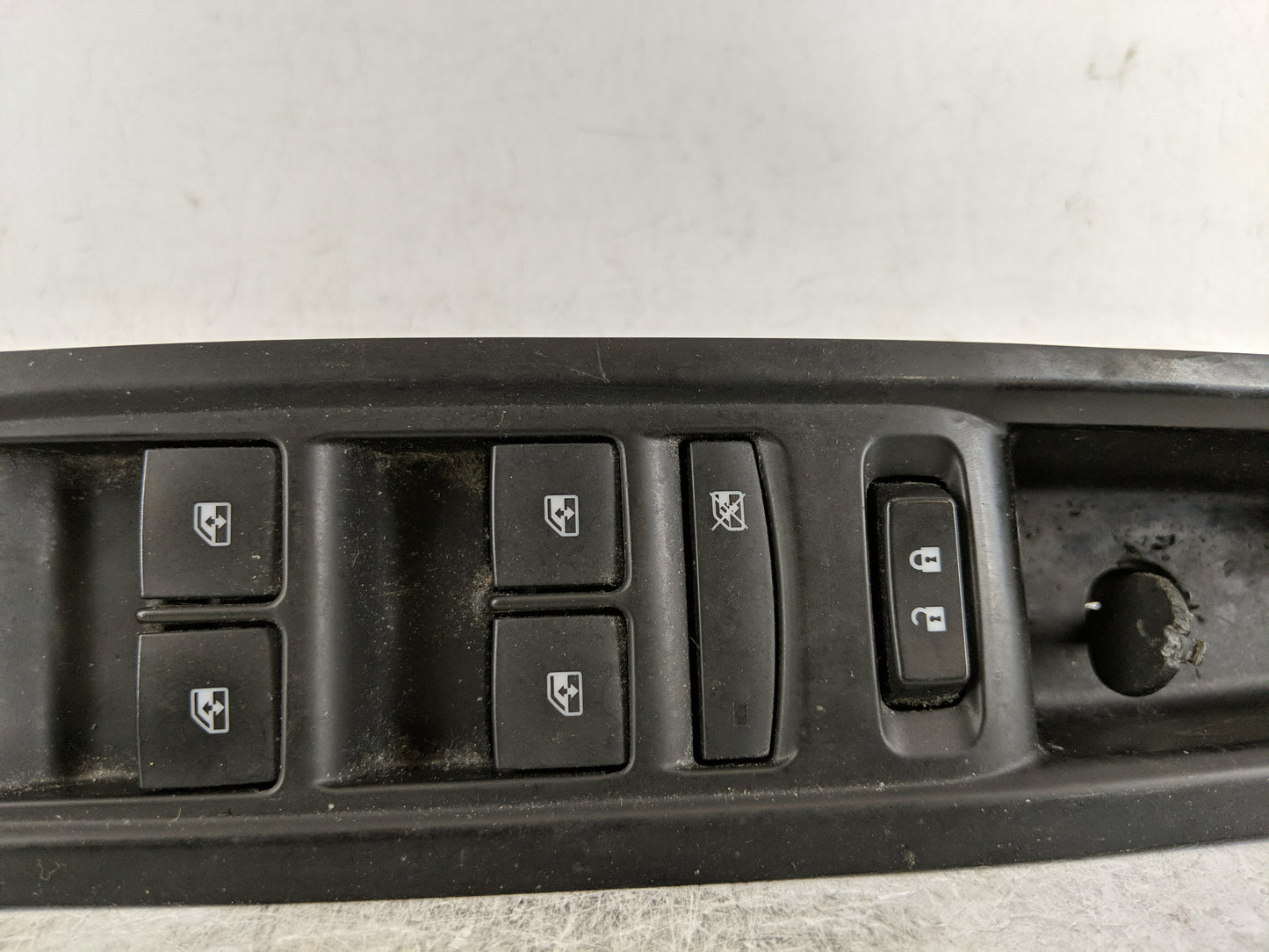 2017-2020 Buick Encore Master Power Window Switch Replacement Driver Side Left P/N:95025518-600R Fits Fits 2017 2018 2019 20