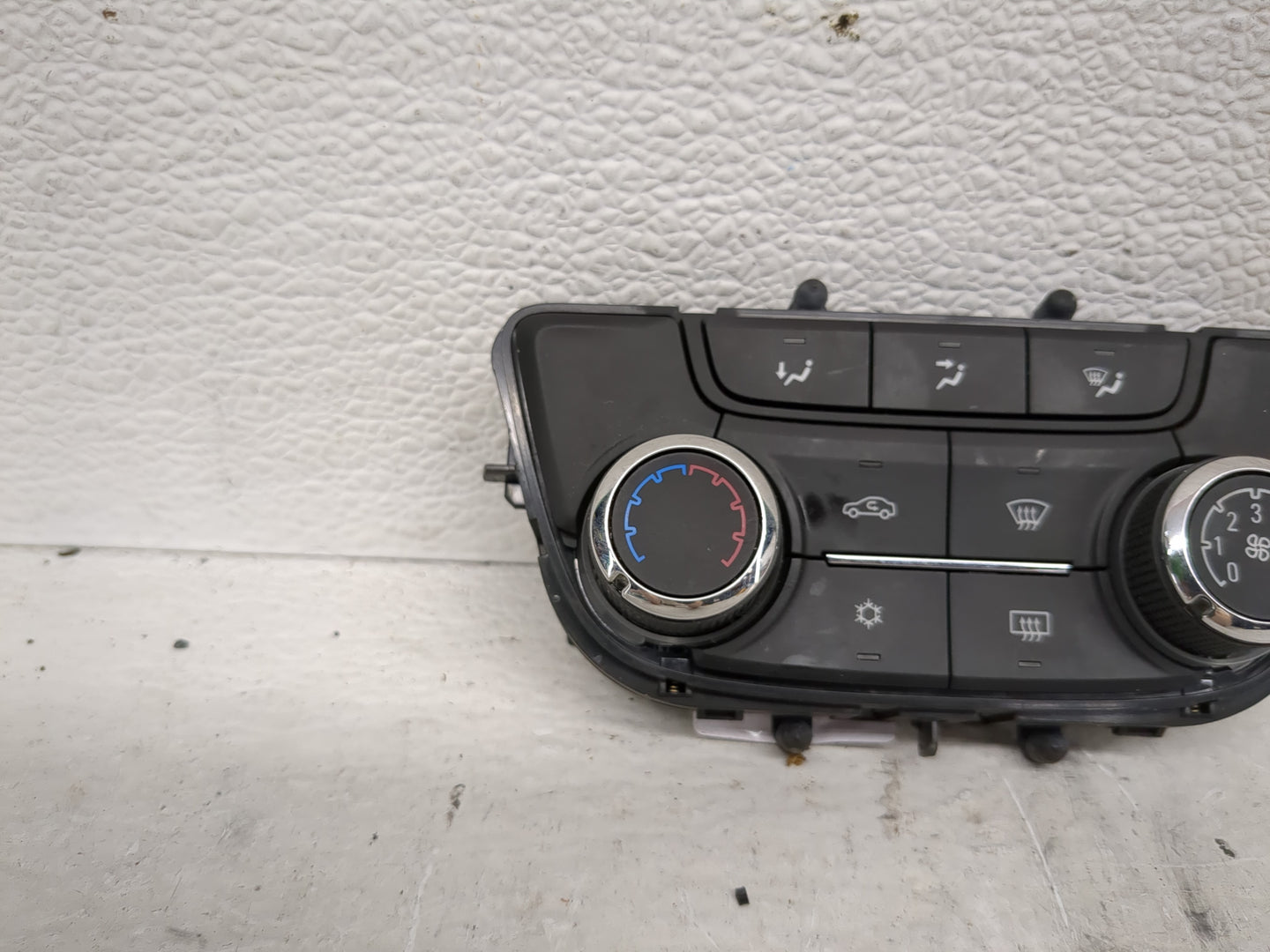 2017-2019 Buick Encore Climate Control Module Temperature AC/Heater Replacement P/N:39081561 Fits Fits 2017 2018 2019 OEM Us