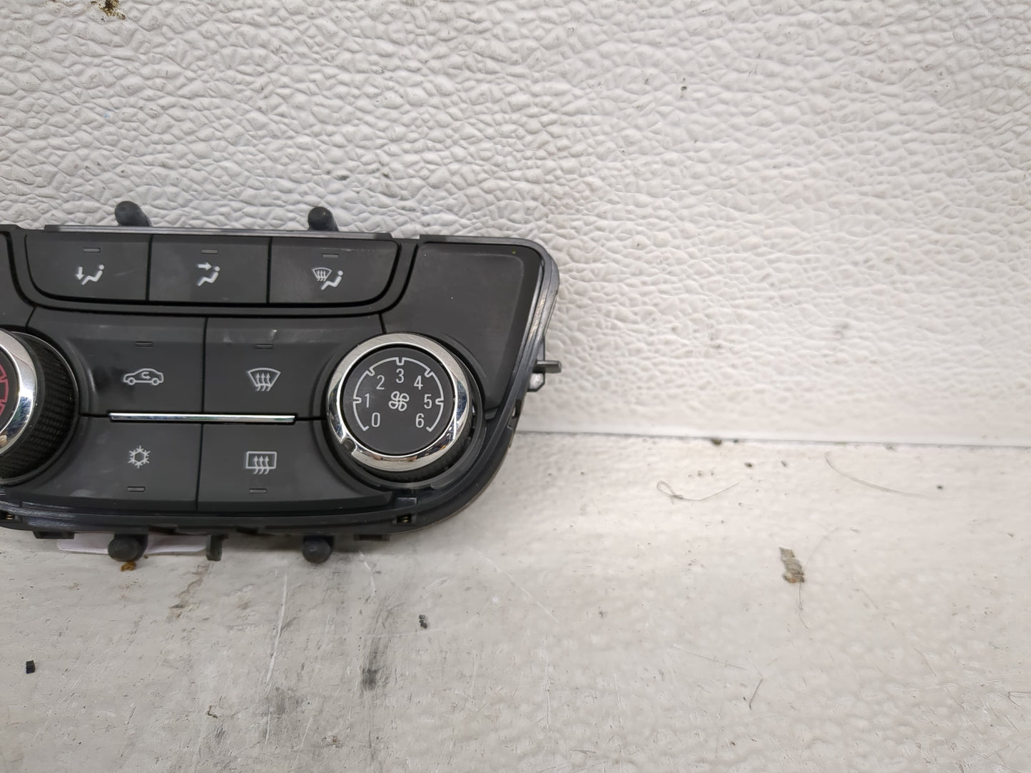 2017-2019 Buick Encore Climate Control Module Temperature AC/Heater Replacement P/N:39081561 Fits Fits 2017 2018 2019 OEM Us