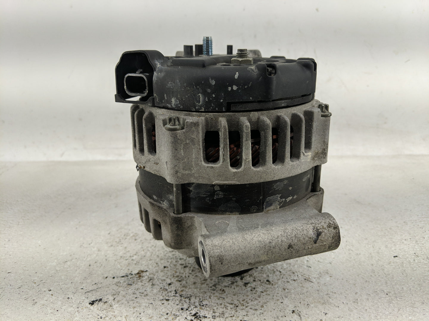 2017-2019 Buick Encore Alternator Replacement Generator Charging Assembly Engine OEM P/N:42609193 Fits Fits 2017 2018 2019 O