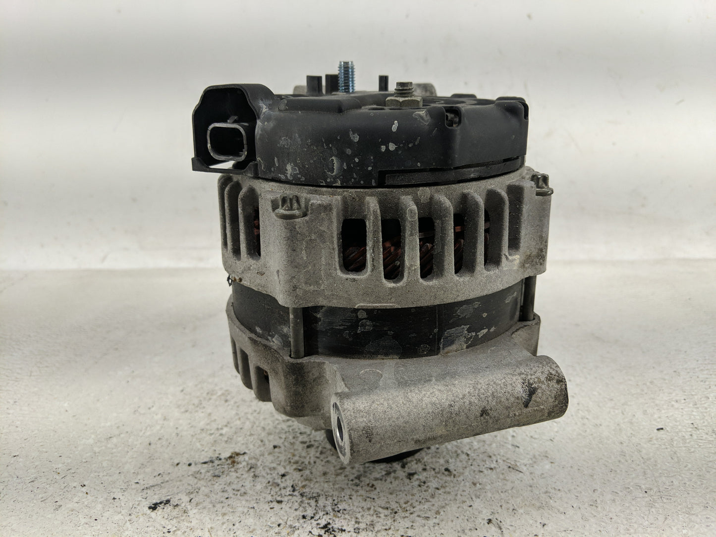2017-2019 Buick Encore Alternator Replacement Generator Charging Assembly Engine OEM P/N:42609193 Fits Fits 2017 2018 2019 O