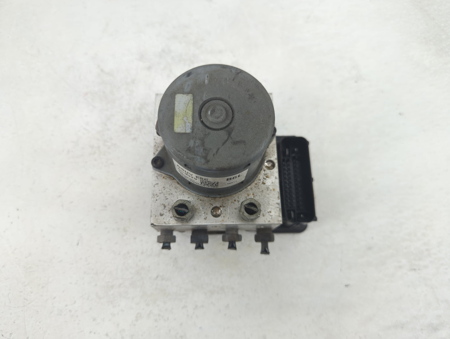 2017-2021 Buick Encore ABS Pump Control Module Replacement P/N:688250455 42643519 Fits Fits 2017 2018 2019 2020 2021 OEM Use