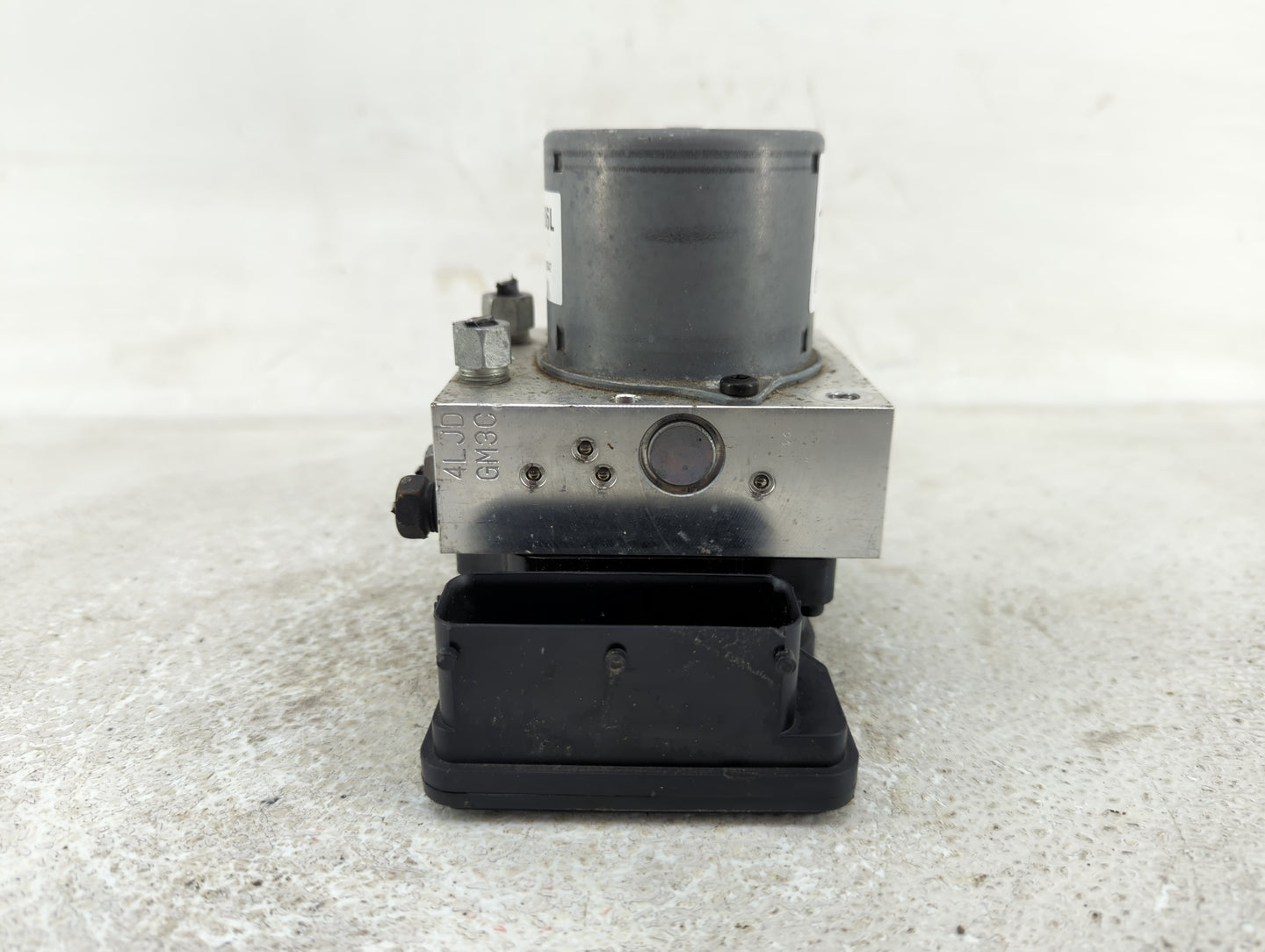 2017-2021 Buick Encore ABS Pump Control Module Replacement P/N:688250455 42643519 Fits Fits 2017 2018 2019 2020 2021 OEM Use