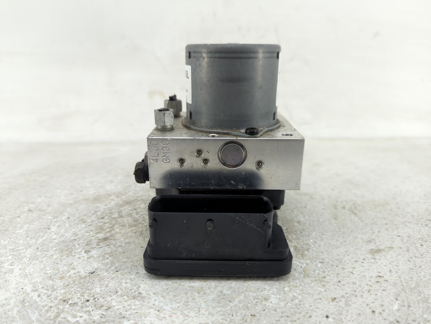 2017-2021 Buick Encore ABS Pump Control Module Replacement P/N:688250455 42643519 Fits Fits 2017 2018 2019 2020 2021 OEM Use