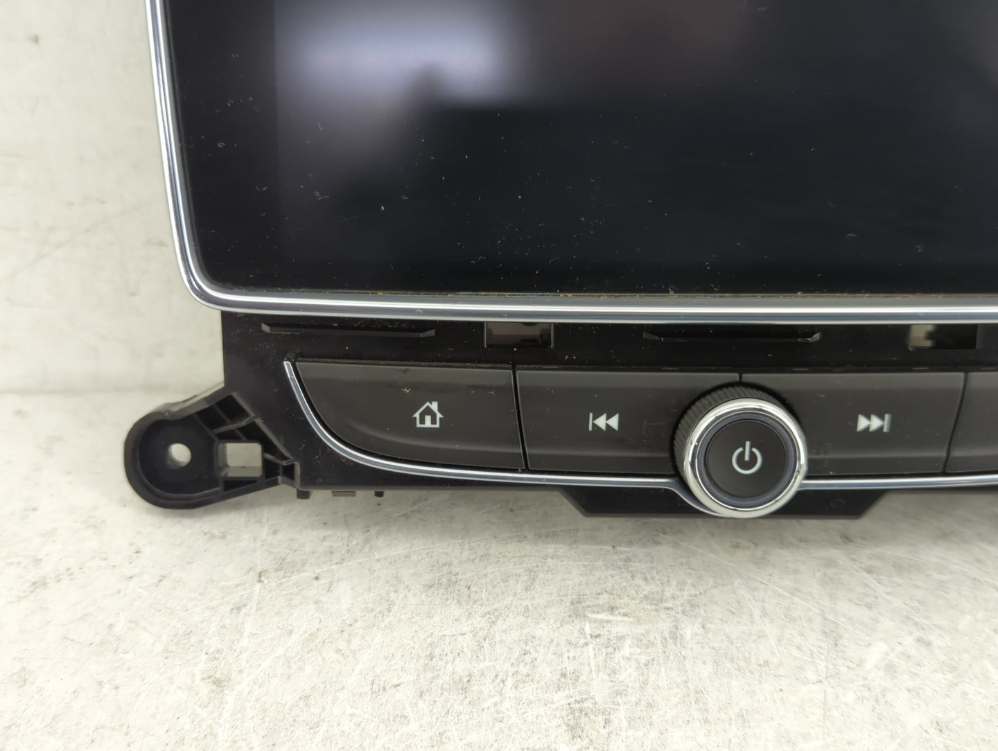 2018-2020 Buick Encore Radio AM FM Cd Player Receiver Replacement P/N:42670751 Fits Fits 2018 2019 2020 OEM Used Auto Parts 