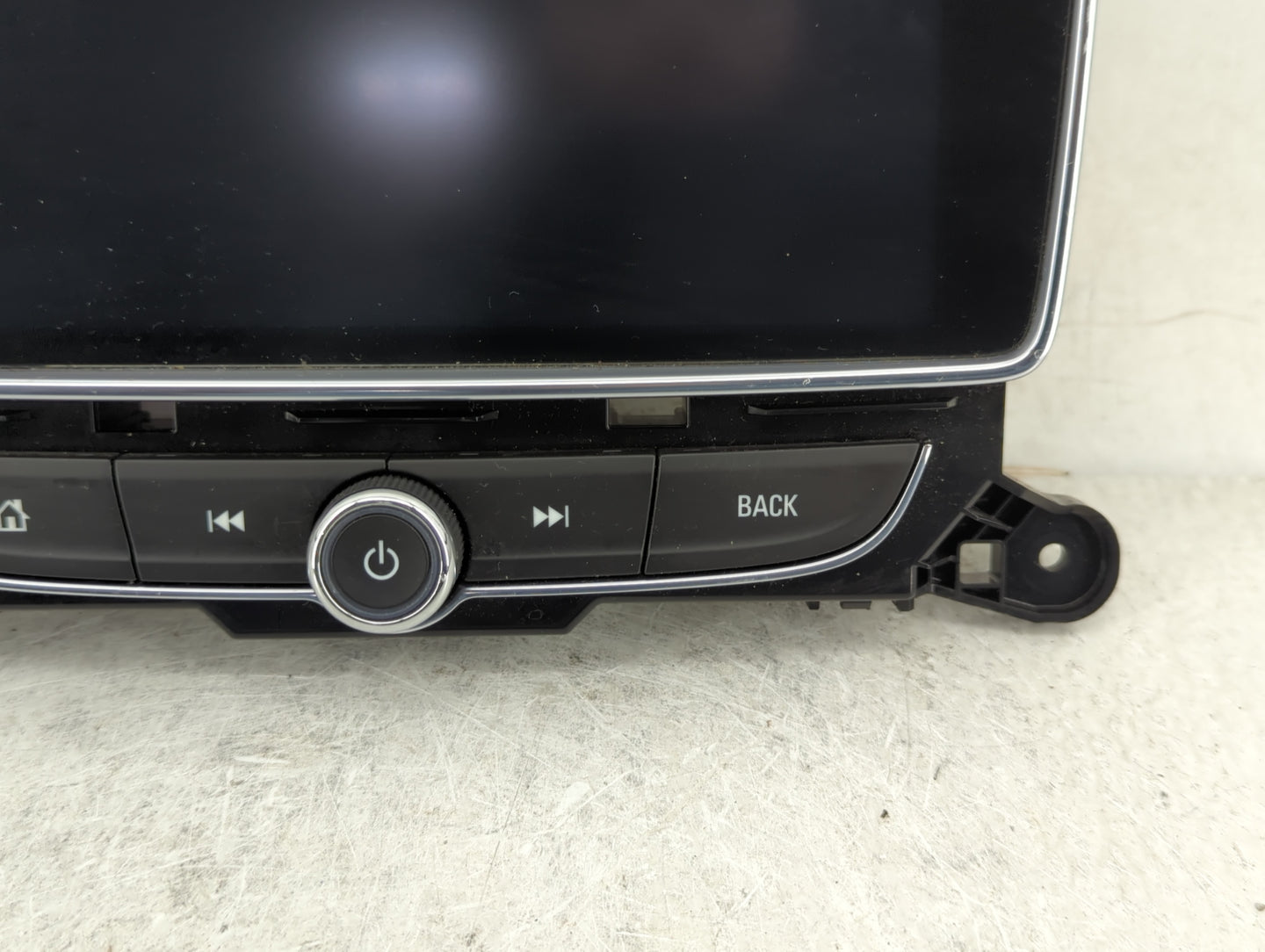 2018-2020 Buick Encore Radio AM FM Cd Player Receiver Replacement P/N:42670751 Fits Fits 2018 2019 2020 OEM Used Auto Parts 