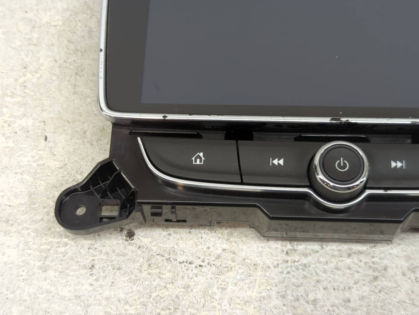 2017-2021 Buick Encore Radio Control Panel - Oemusedautoparts1.com