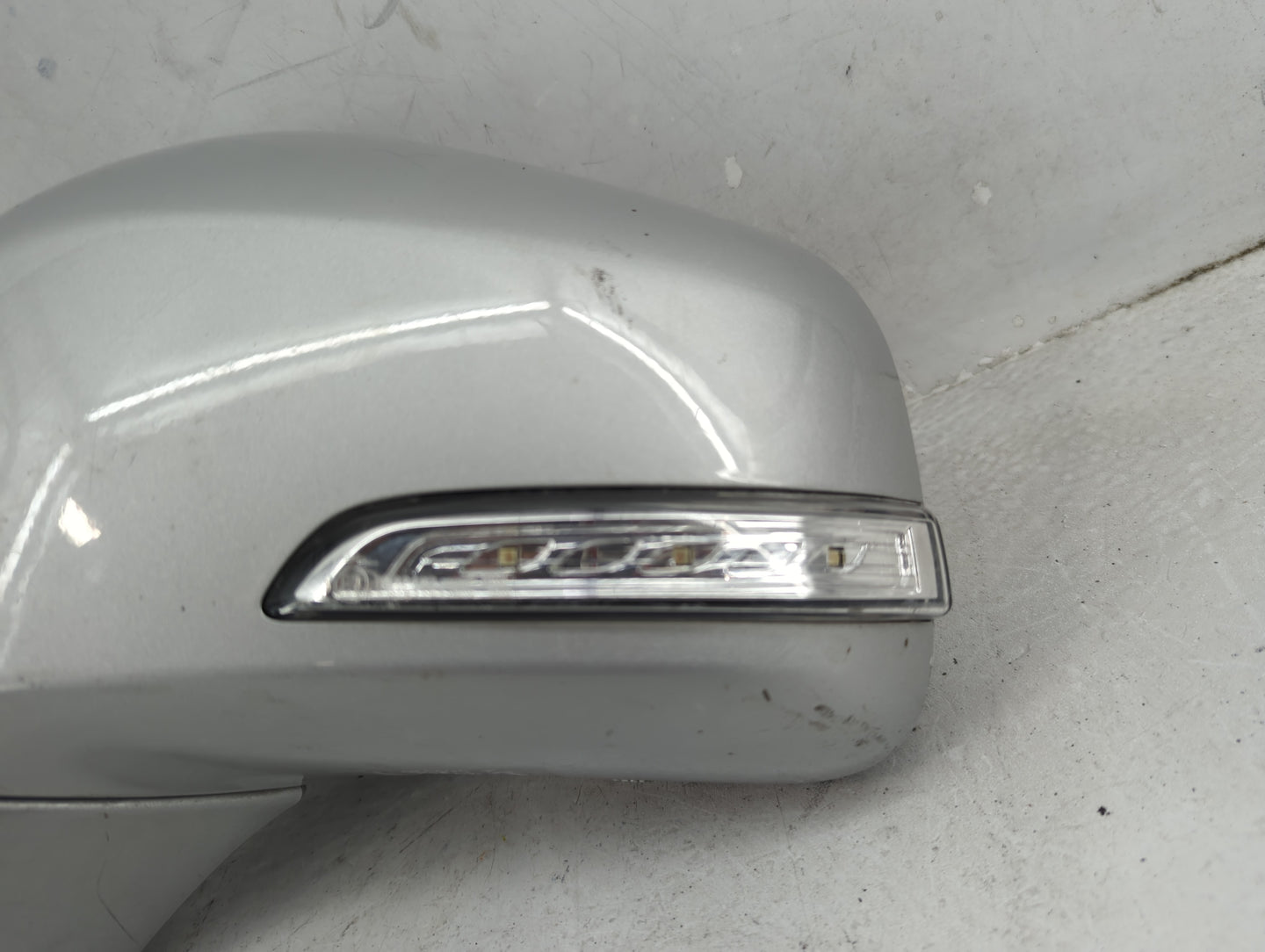 2017-2020 Buick Encore Driver Side View Mirror - Left Door Mirror OEM Used - Oemusedautoparts1.com