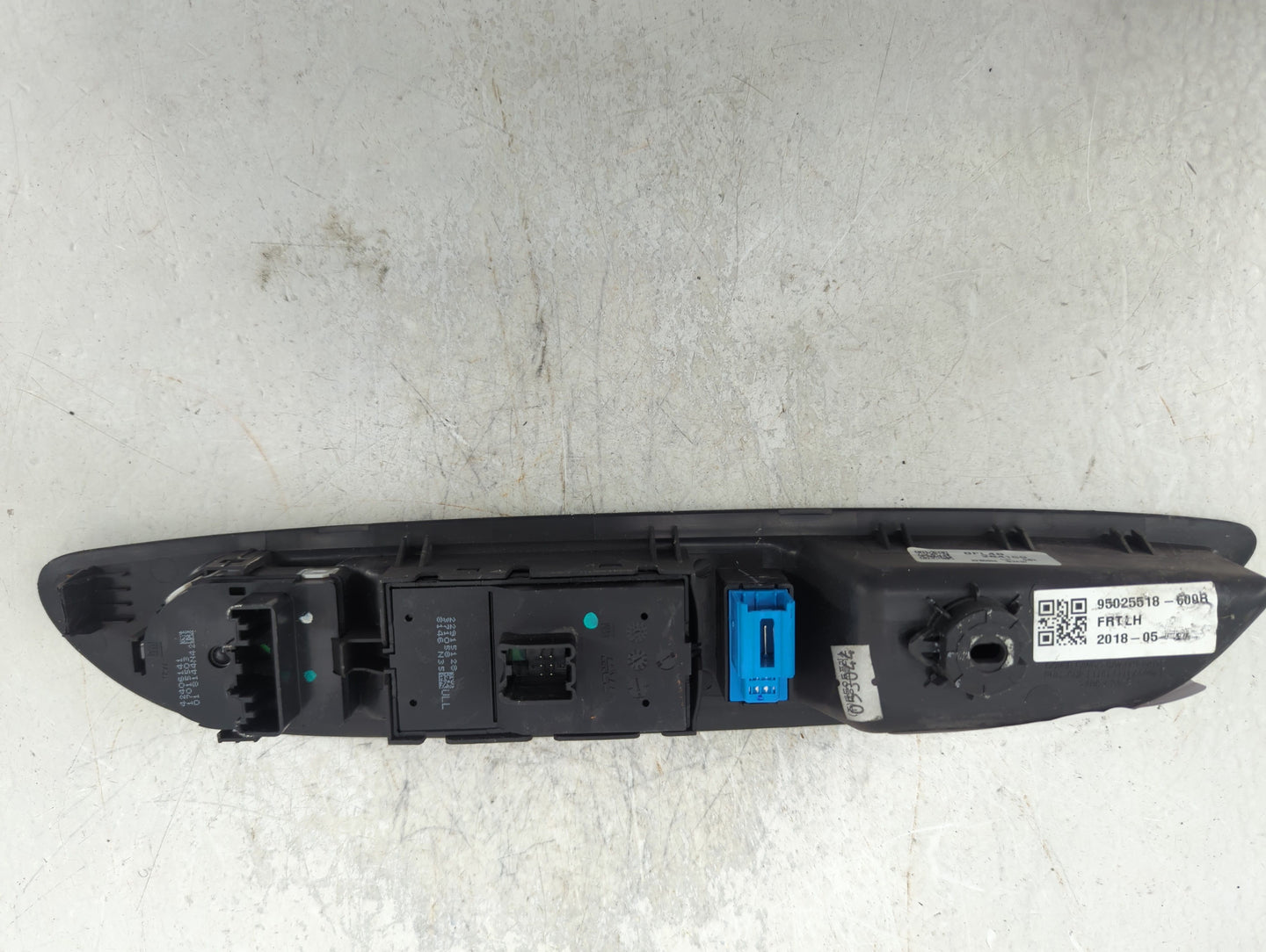 2017-2020 Buick Encore Master Power Window Switch Replacement Driver Side Left P/N:22915128 Fits Fits 2017 2018 2019 2020 OE