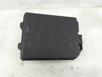 2018-2020 Buick Encore Fusebox Fuse Box Panel Relay Module P/N:95941608 Fits Fits 2018 2019 2020 OEM Used Auto Parts - Oemus