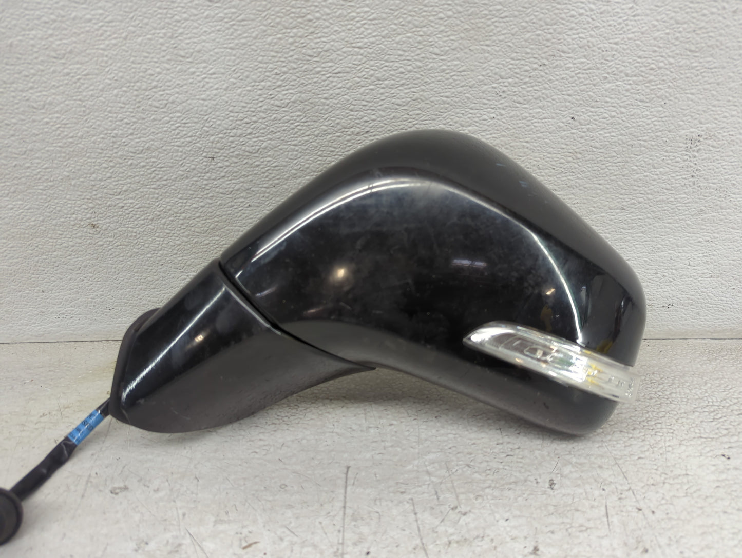 2017-2020 Buick Encore Driver Side View Mirror - Left Door Mirror OEM Used - Oemusedautoparts1.com