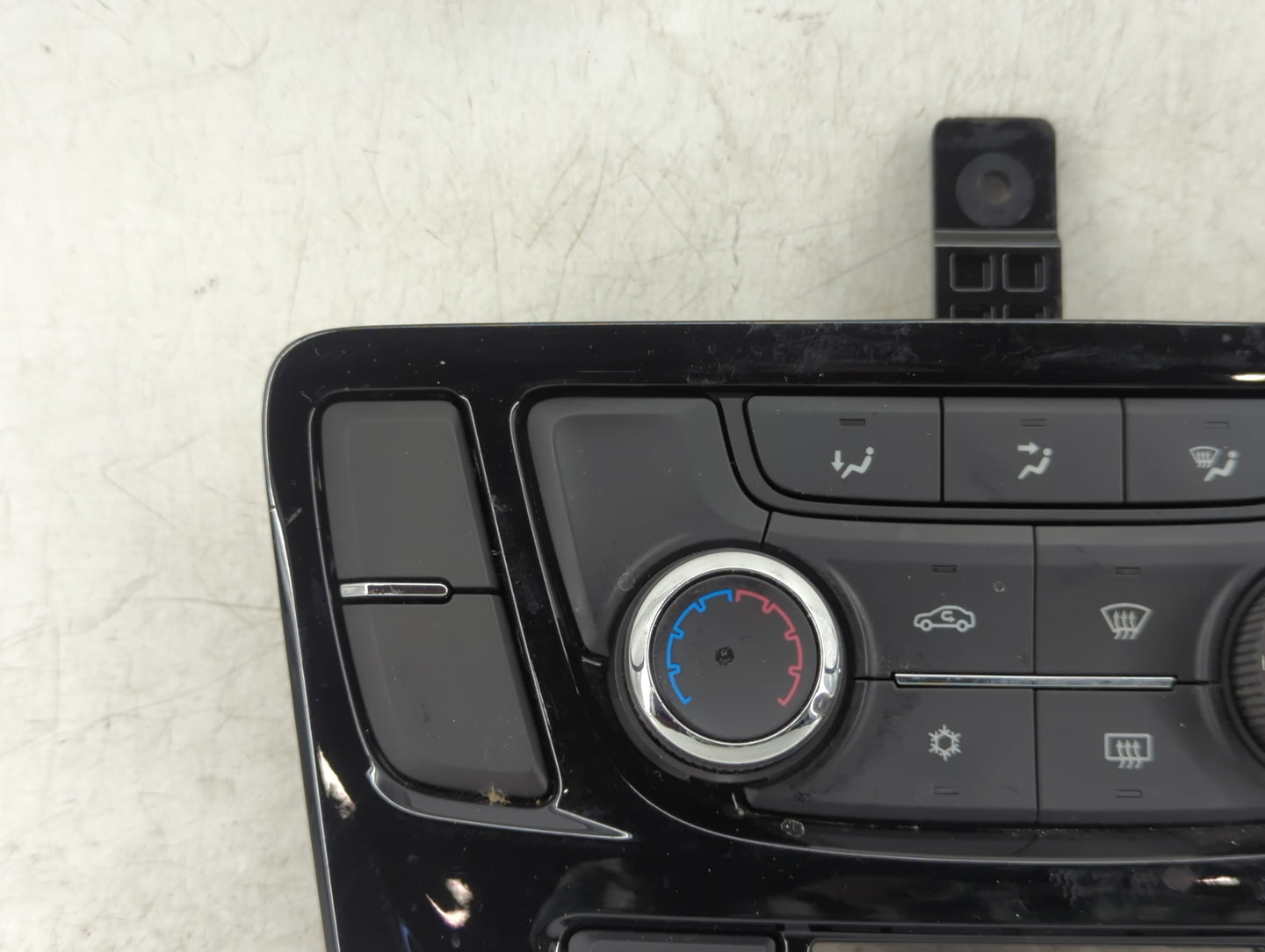 2017-2021 Buick Encore Climate Control Module Temperature AC/Heater Replacement P/N:39081561 A2C1134980001 Fits OEM Used Aut