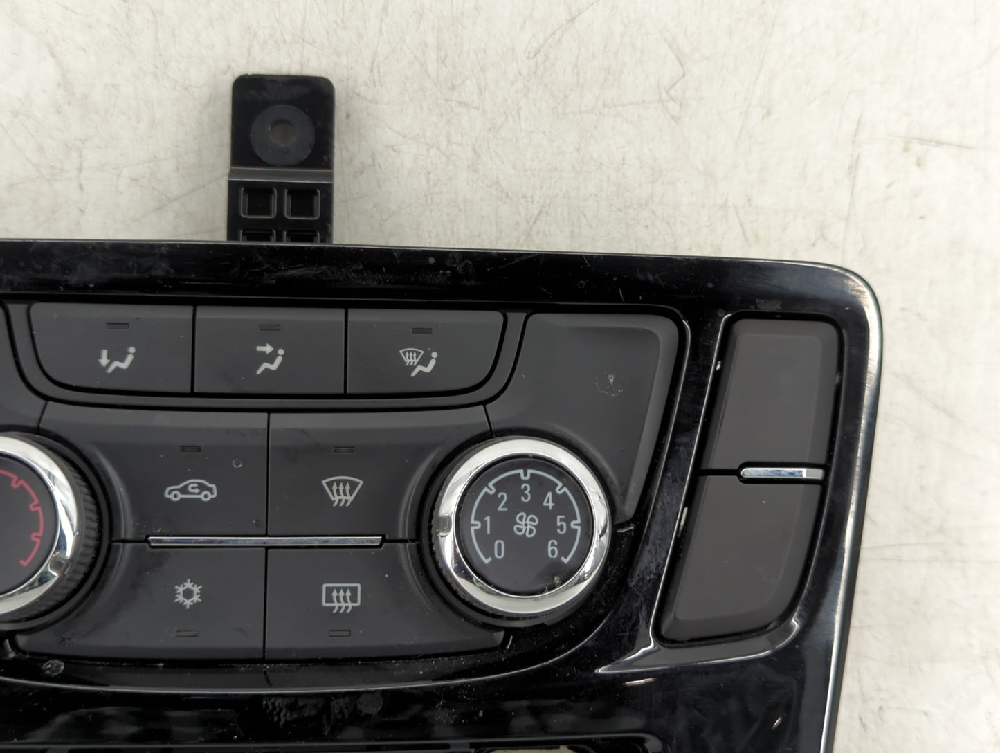 2017-2021 Buick Encore Climate Control Module Temperature AC/Heater Replacement P/N:39081561 A2C1134980001 Fits OEM Used Aut