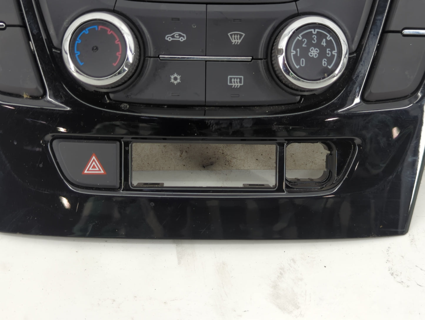 2017-2021 Buick Encore Climate Control Module Temperature AC/Heater Replacement P/N:39081561 A2C1134980001 Fits OEM Used Aut