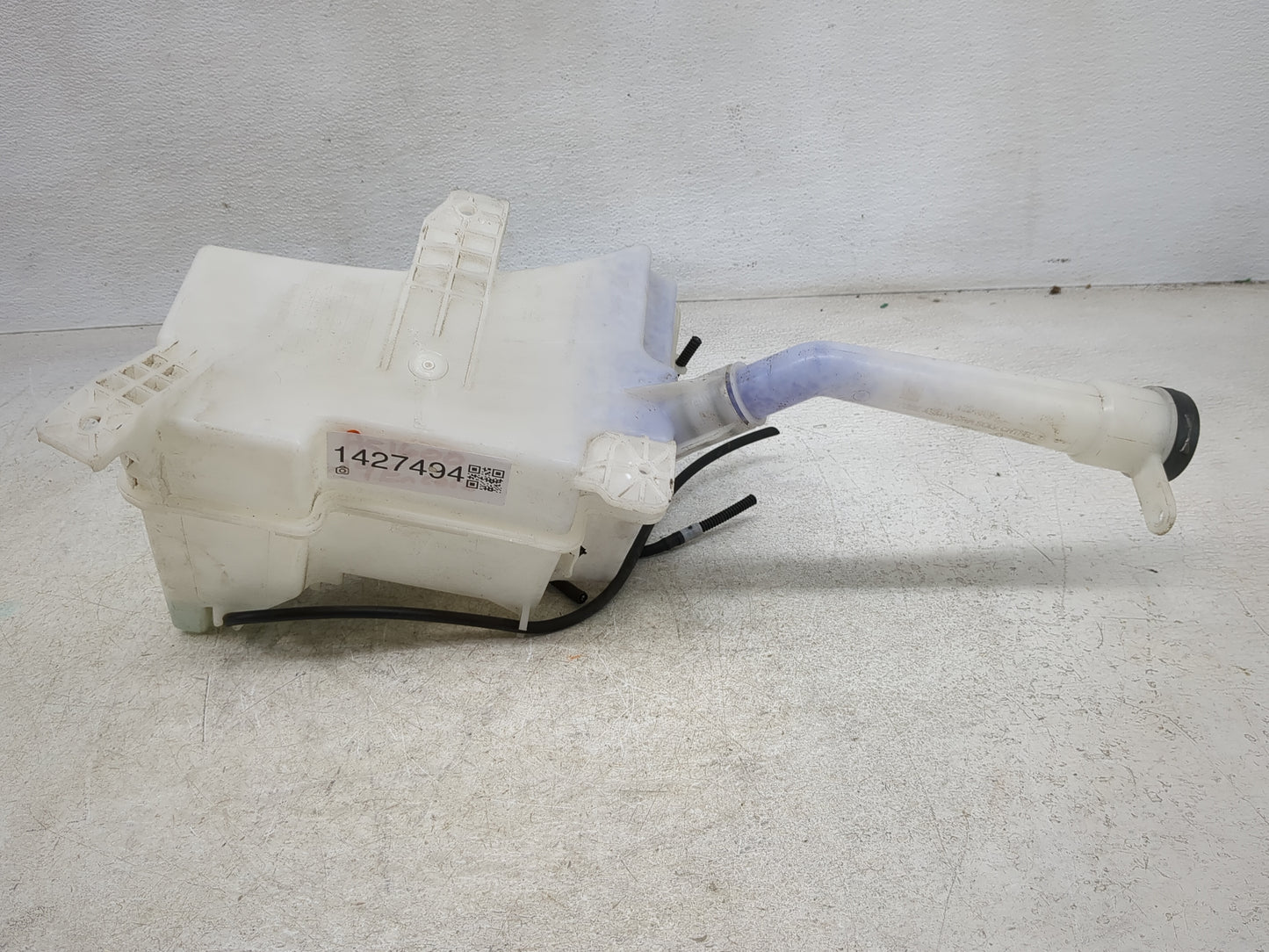 2015-2021 Buick Encore Windshield Washer Fluid Reservoir Bottle Oem - Oemusedautoparts1.com