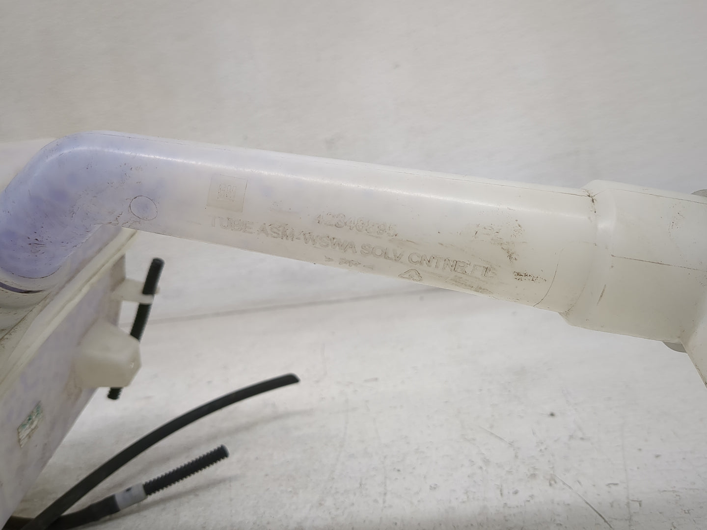 2015-2021 Buick Encore Windshield Washer Fluid Reservoir Bottle Oem - Oemusedautoparts1.com
